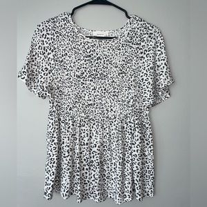 Urban Romantics Short Sleeve Peplum Cheetah Shirt. Size Medium.